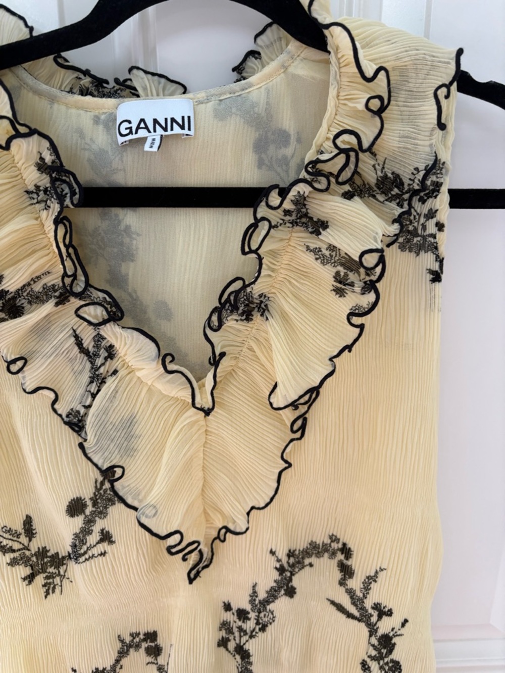 GANNI Pleated Georgette Top Floral Shadow Flan - Picture 3 of 6